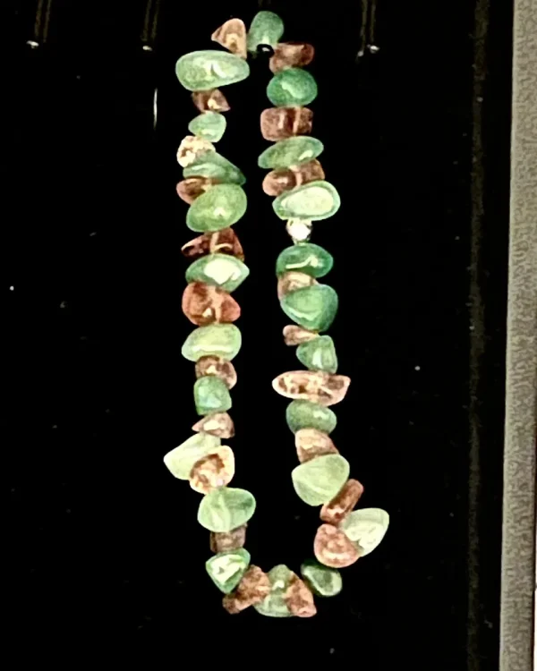 Strawberry quartz/Green Aventurine chip bracelet